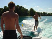 wake surfing
